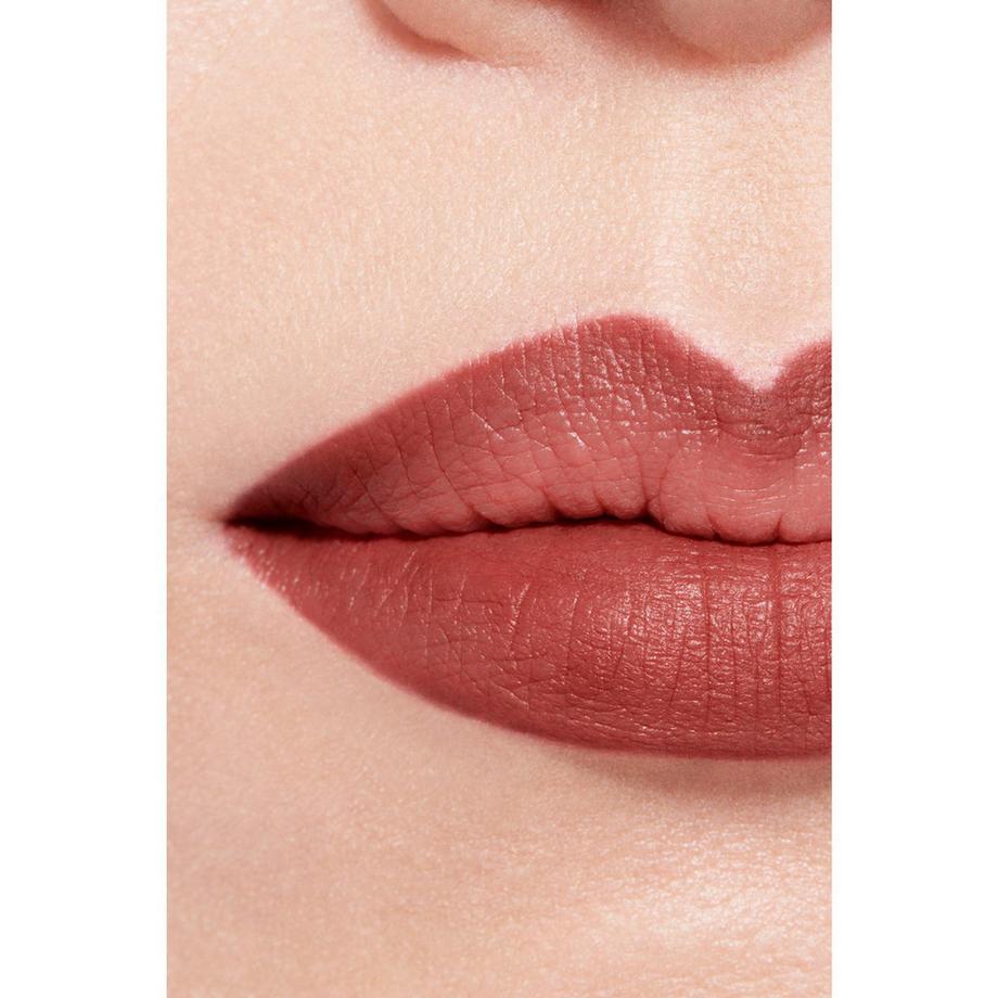 CHANEL  ROUGE ALLURE VELVET  ⁠ LIPPENKONTURENSTIFT MIT LANGEM HALT 