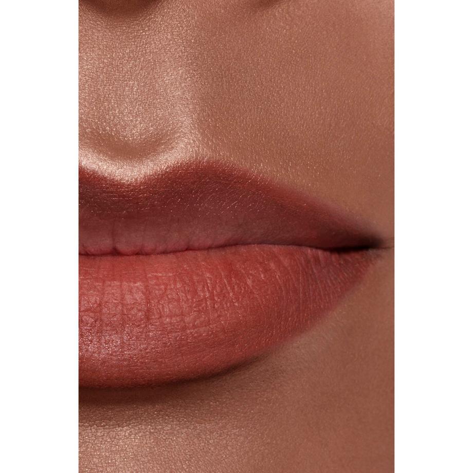 CHANEL  ROUGE ALLURE VELVET  ⁠ LIPPENKONTURENSTIFT MIT LANGEM HALT 