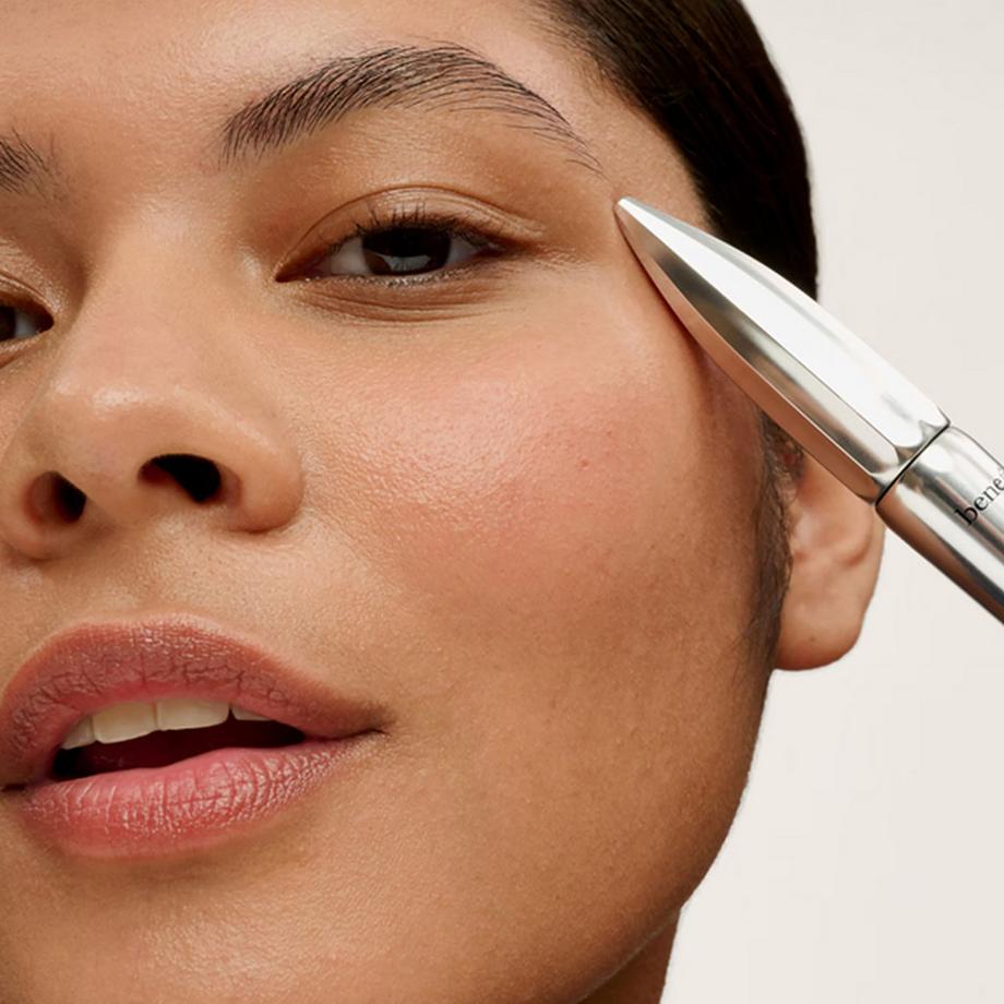 benefit  Dream Sheen Brow Glaze - Gel à sourcils teinté au fini glossy 