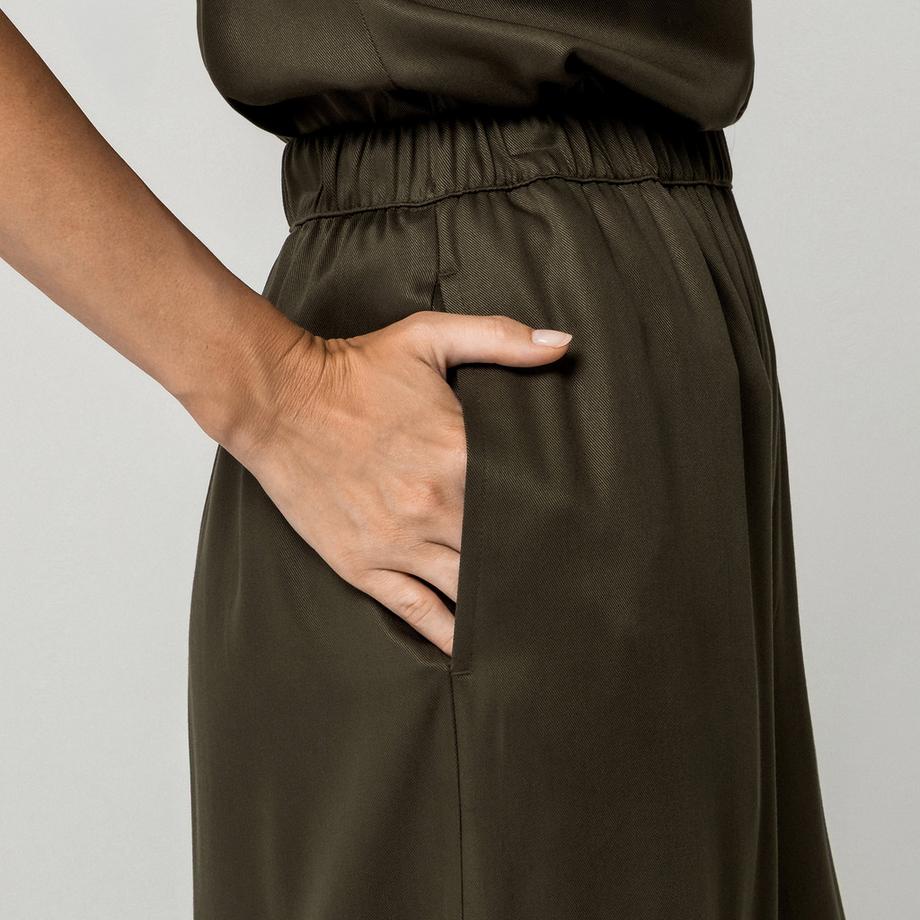 Manor Woman Pantalon avec elastiques aux chevilles  