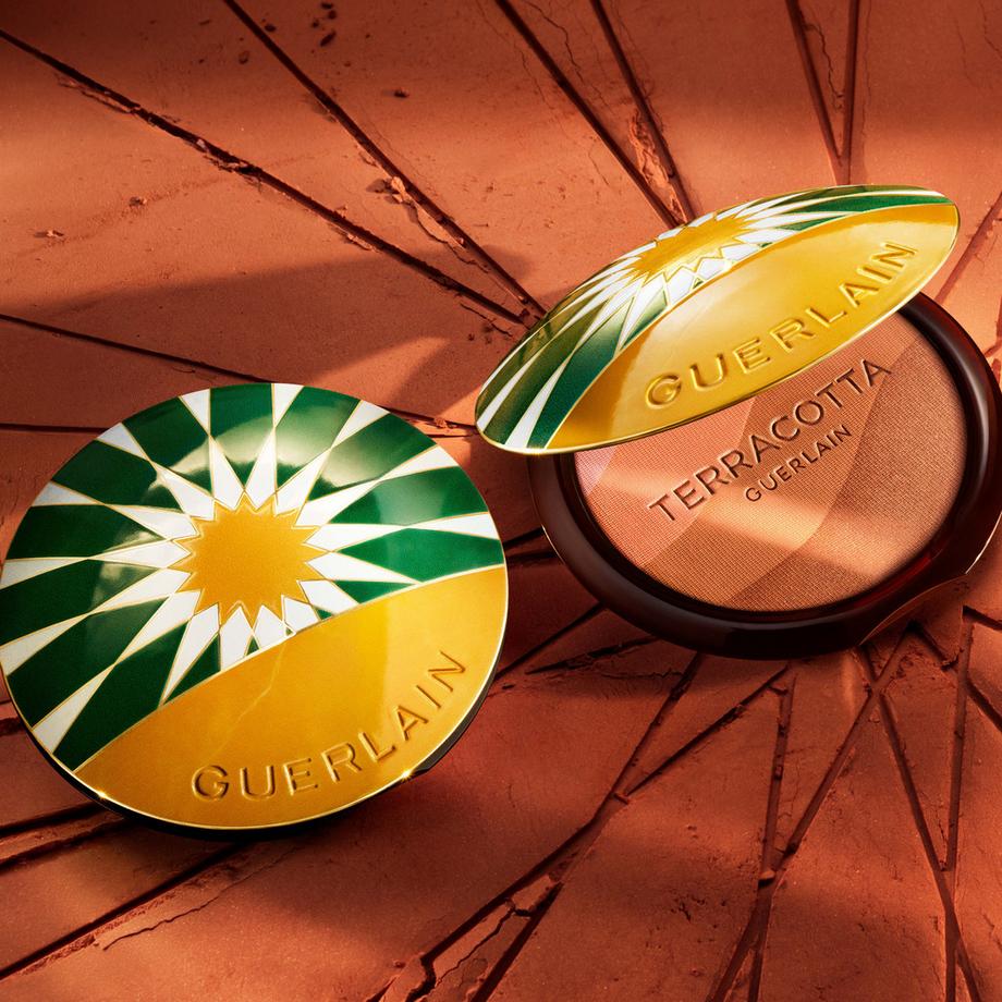 Guerlain  Terracotta Summer Glow The Sun-Kissed Natural Healthy Glow Powder  Limited Edition 