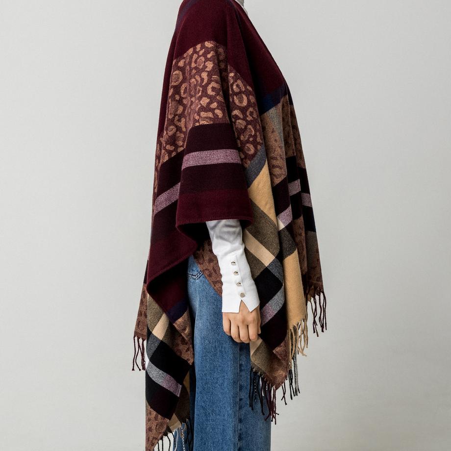 Manor Woman   