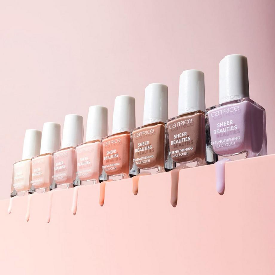 CATRICE  Smalto rinforzante Sheer Beauties Strengthening Nail Polish. 
