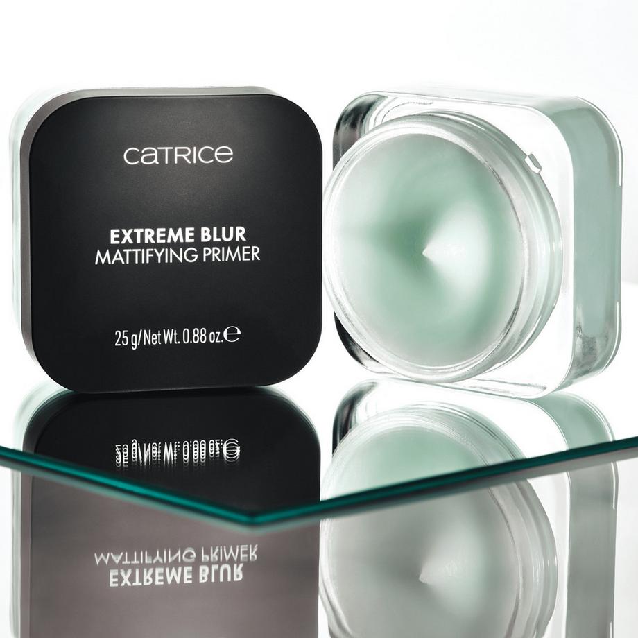 CATRICE  Extreme Blur Mattifying Primer 