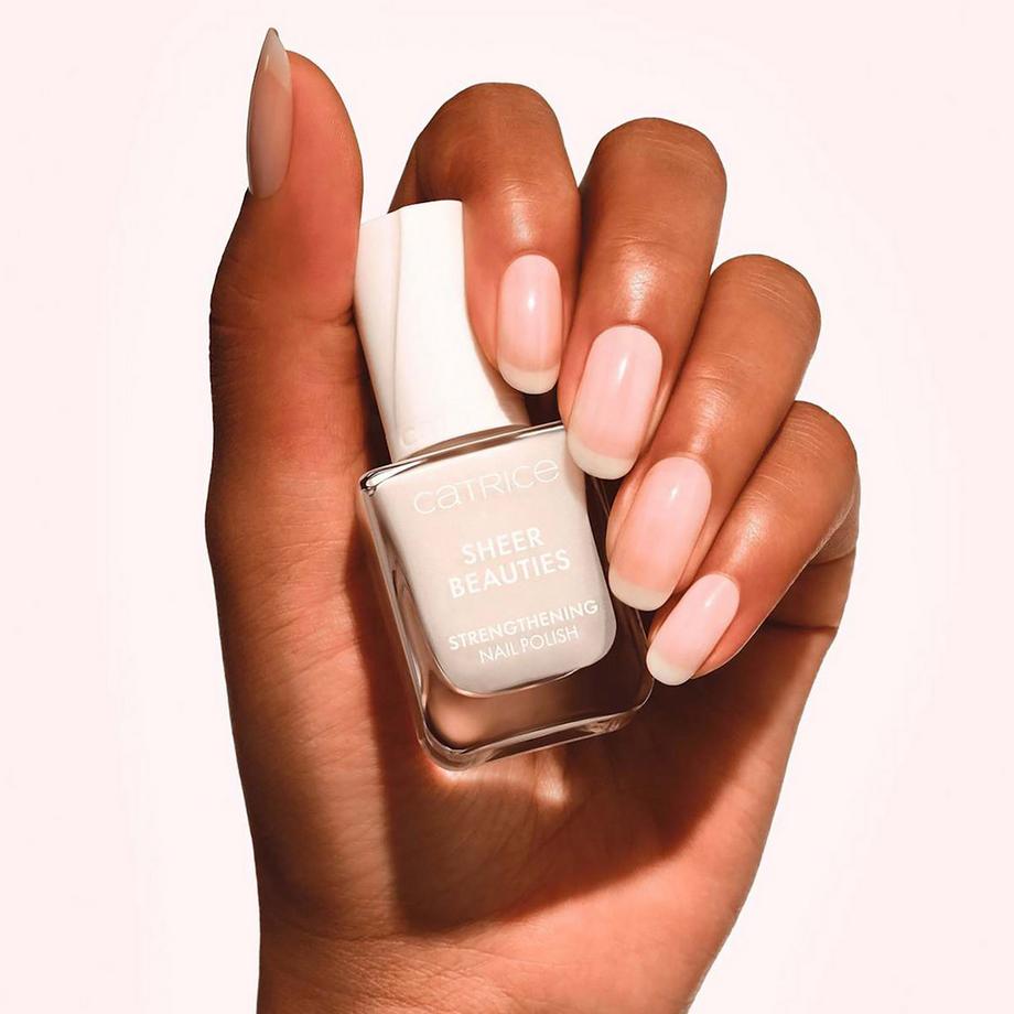 CATRICE  Sheer Beauties Strengthening Nail Polish vernis à ongles 