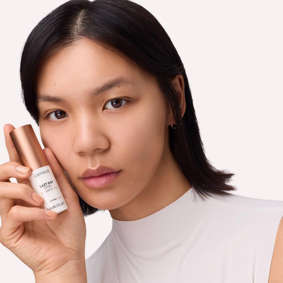 CATRICE  Lazy Day Hydro Serum Stick sérum en stick 