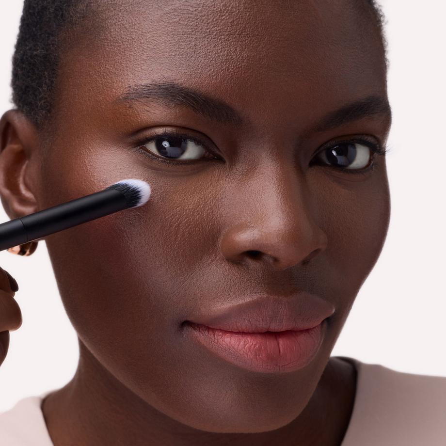 CATRICE  Under Eye Concealer Brush pinceau anti-cernes 