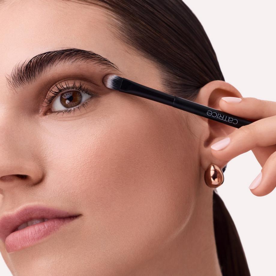 CATRICE  Effect Eyeshadow Duo Brush pinceau pour fard à paupières 