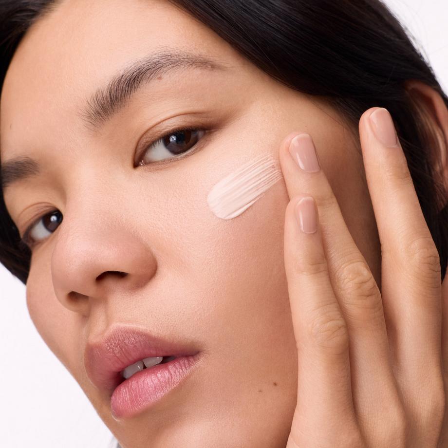 CATRICE  Glass Like Pearl Primer 