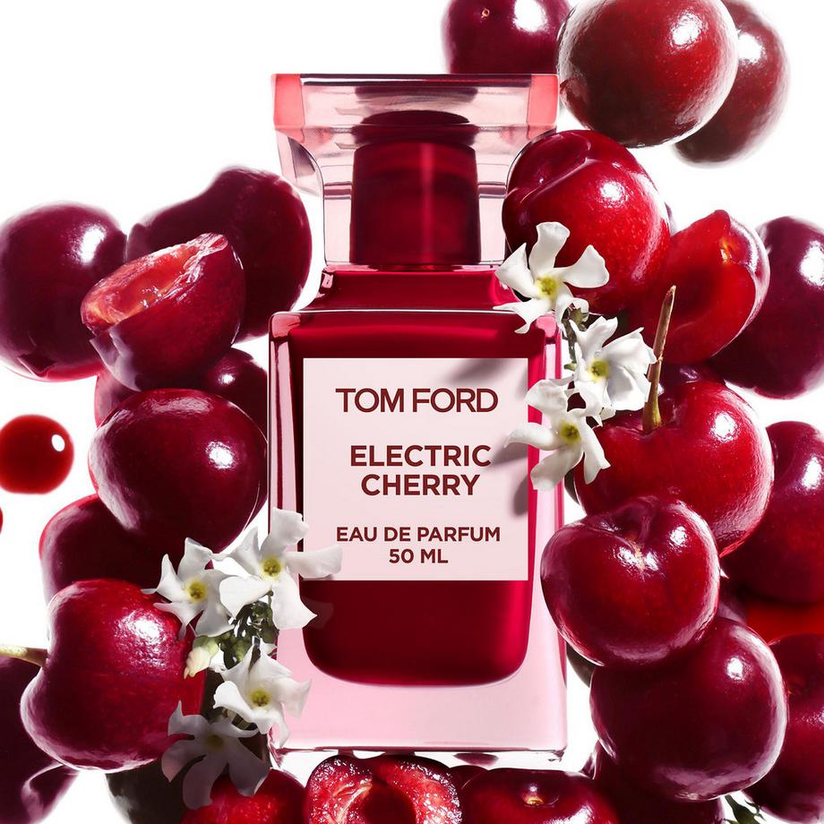 TOM FORD  Electric Cherry All Over Body Spray 