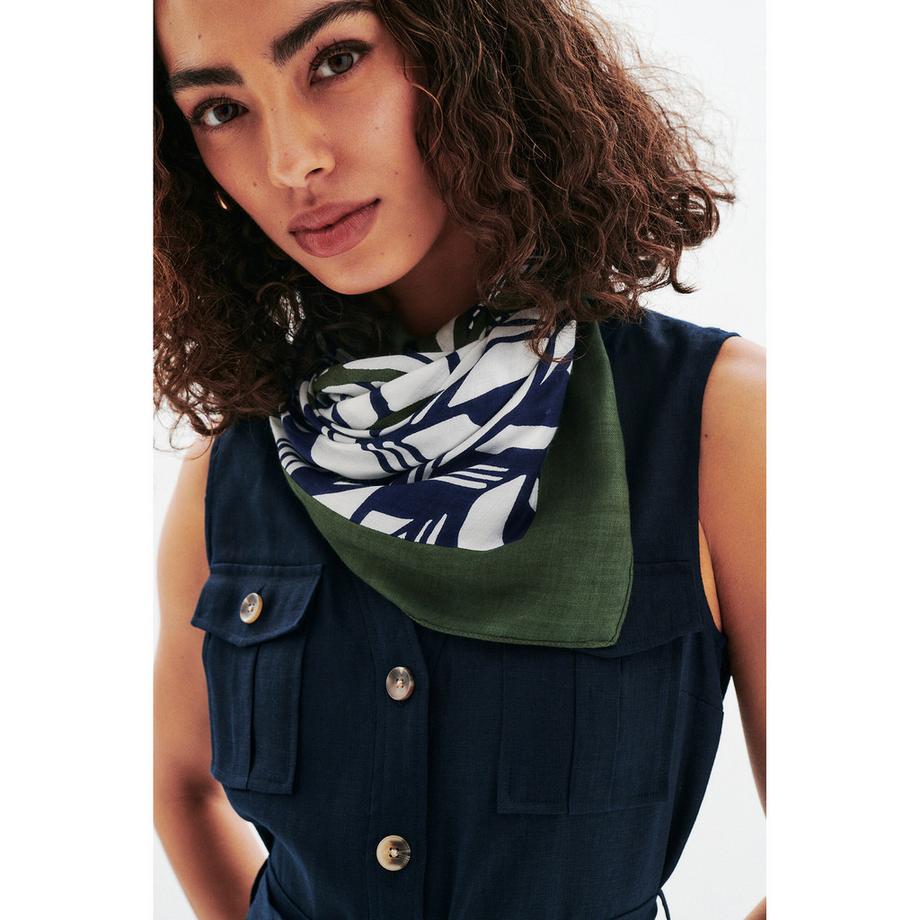 Caroll Foulard mit Blättermuster  