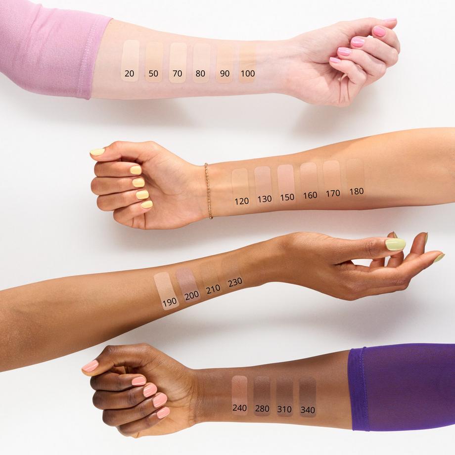 essence  silky BLUR HYDRATING LONGWEAR CONCEALER 