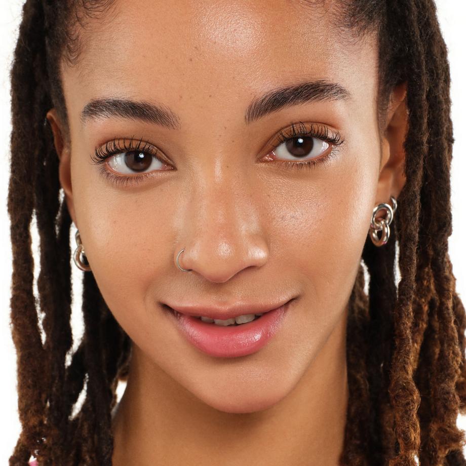 essence  Pennarello sopracciglia effetto microblading. 
