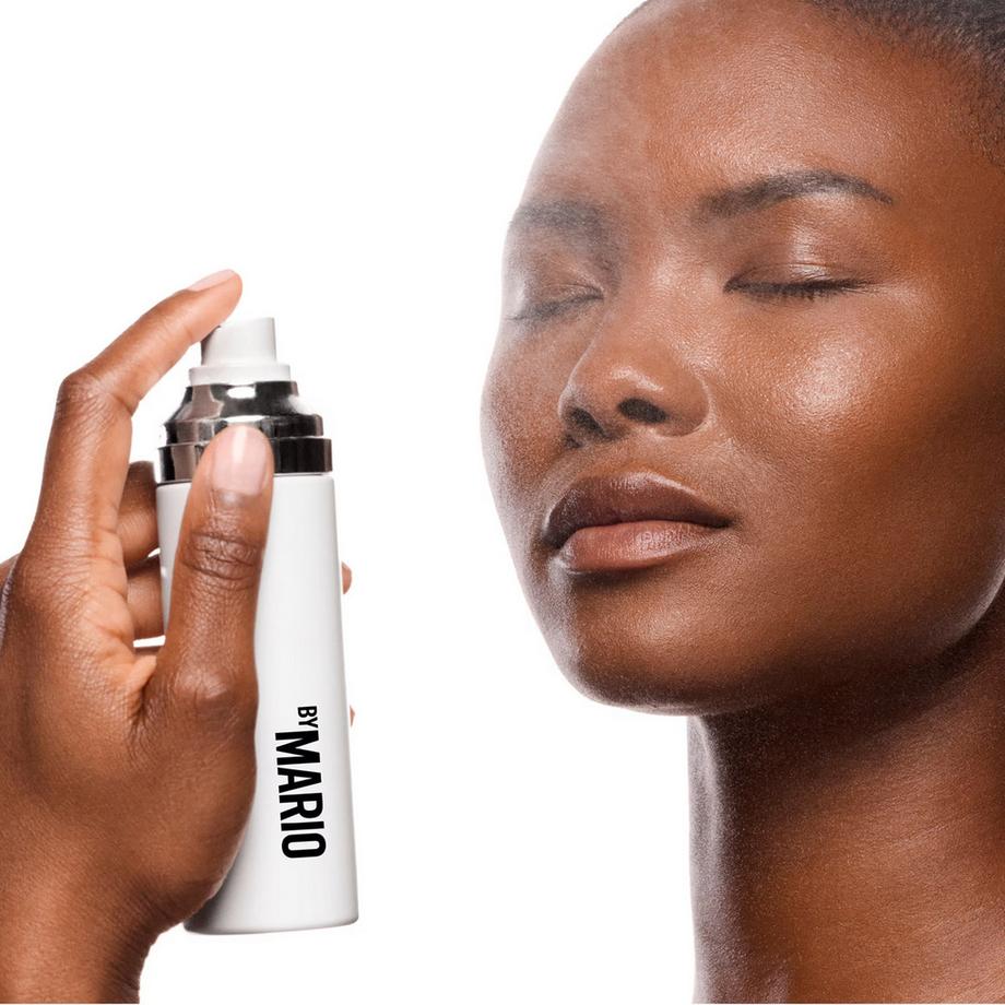 MAKEUP BY MARIO  Mini SurrealSkin™ Soft Setting Spray - Spray fissante Formato viaggio 