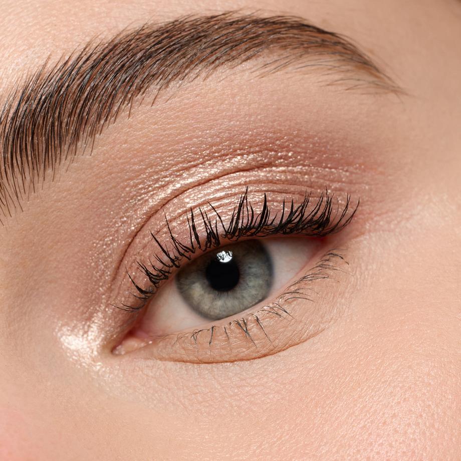 essence  mono eyeshadow pearly 