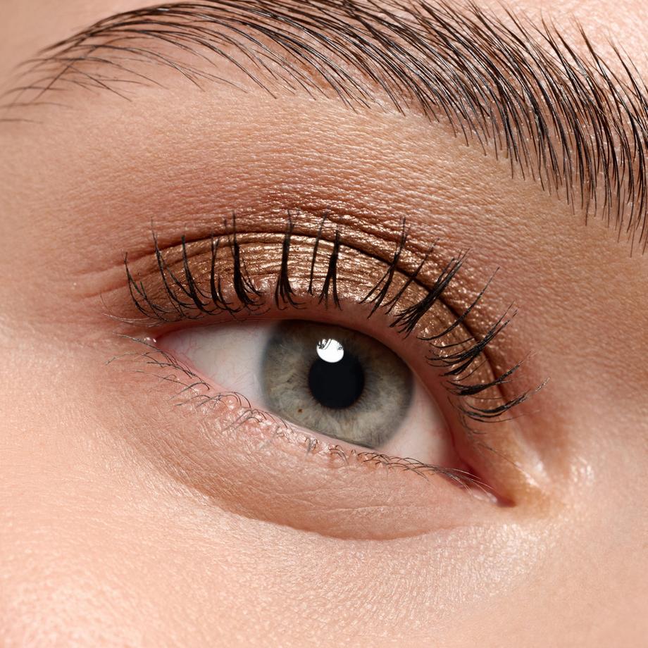 essence  mono eyeshadow pearly 