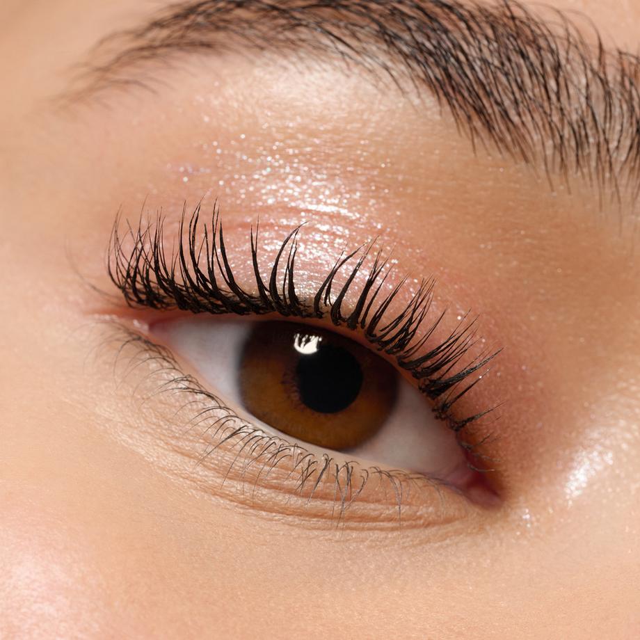 essence  mono eyeshadow glitter. 