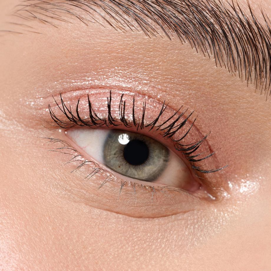 essence  mono eyeshadow glitter. 