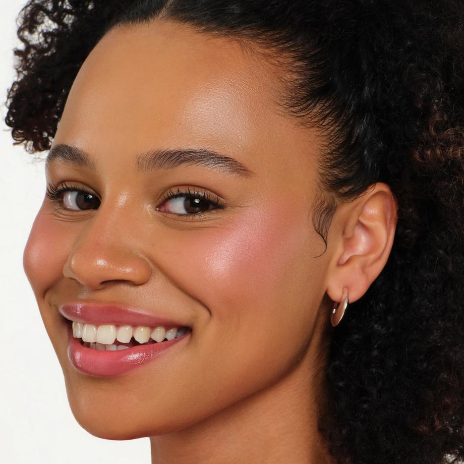 essence  soft BAKED BLUSH 