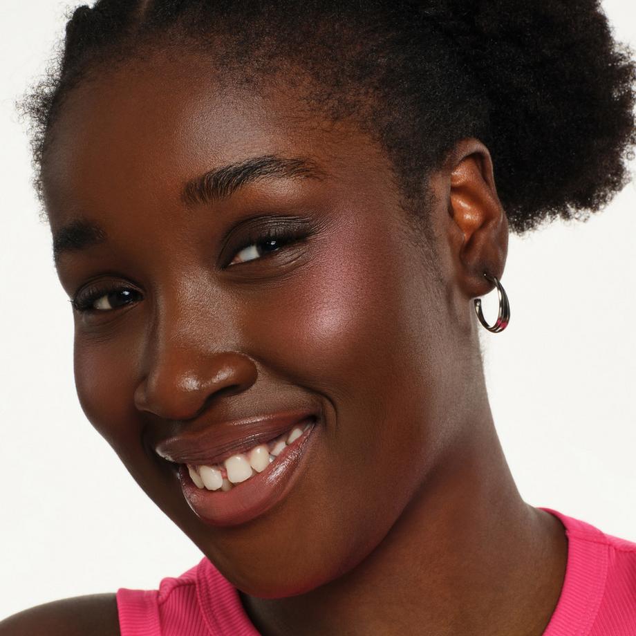 essence  soft BAKED BLUSH 