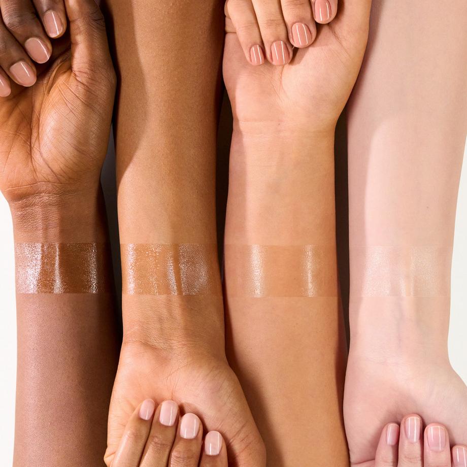 essence  glow like HONEY DEWY PRIMER 