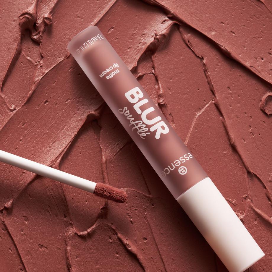 essence  BLUR soufflé matte lip cream rouge à lèvres 