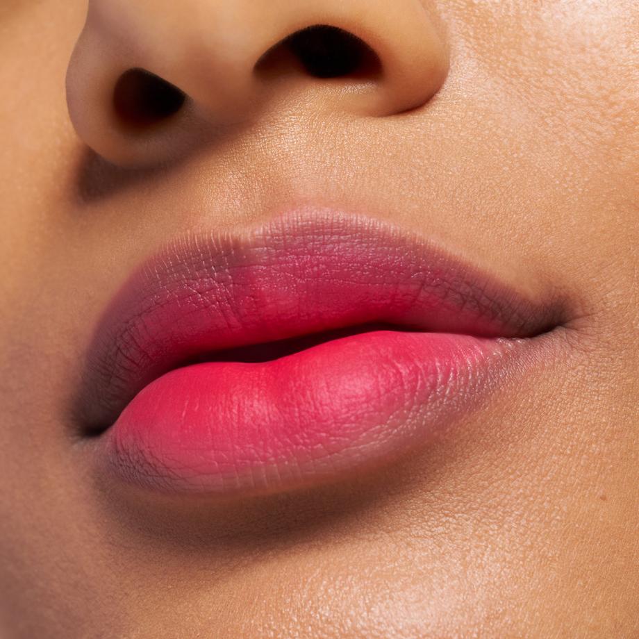 essence  BLUR soufflé matte lip cream 