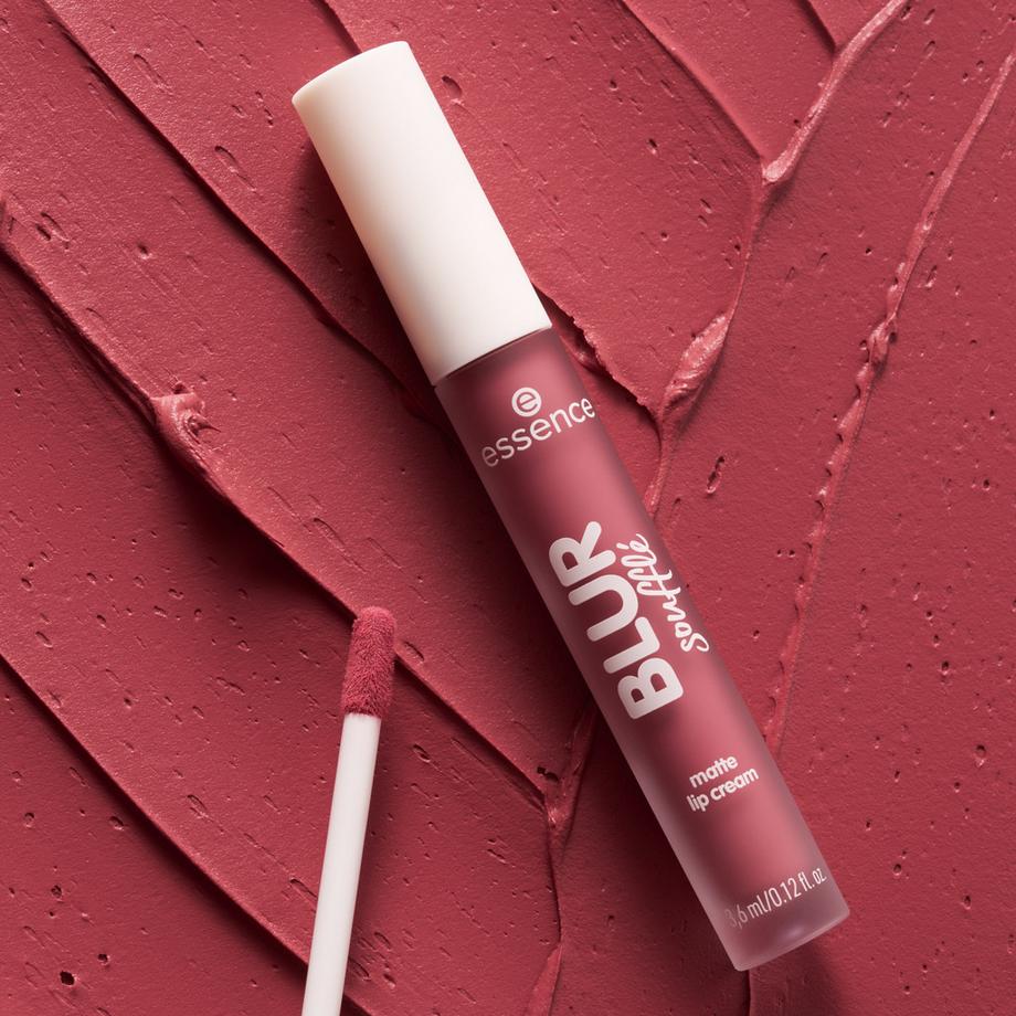 essence  BLUR soufflé matte lip cream rouge à lèvres 