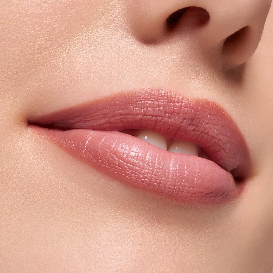 essence  POUTline soft glide LIP PENCIL 