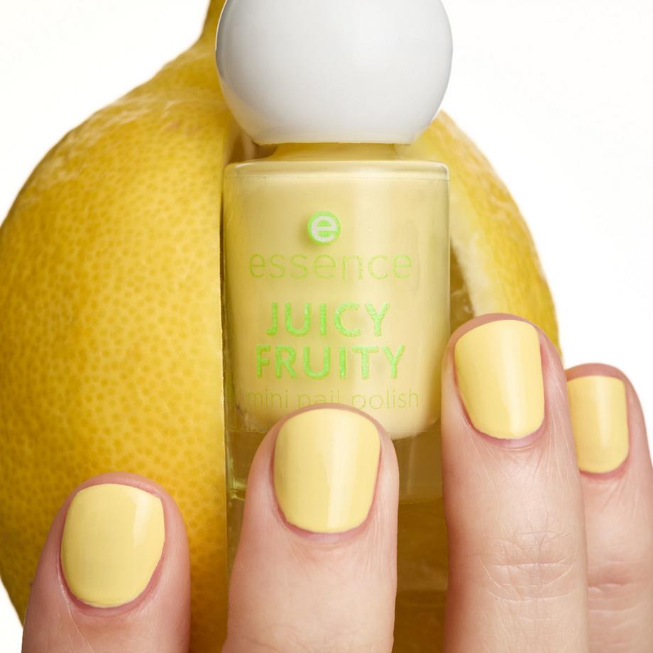 essence  JUICY FRUITY mini nail polish mini vernis à ongles 
