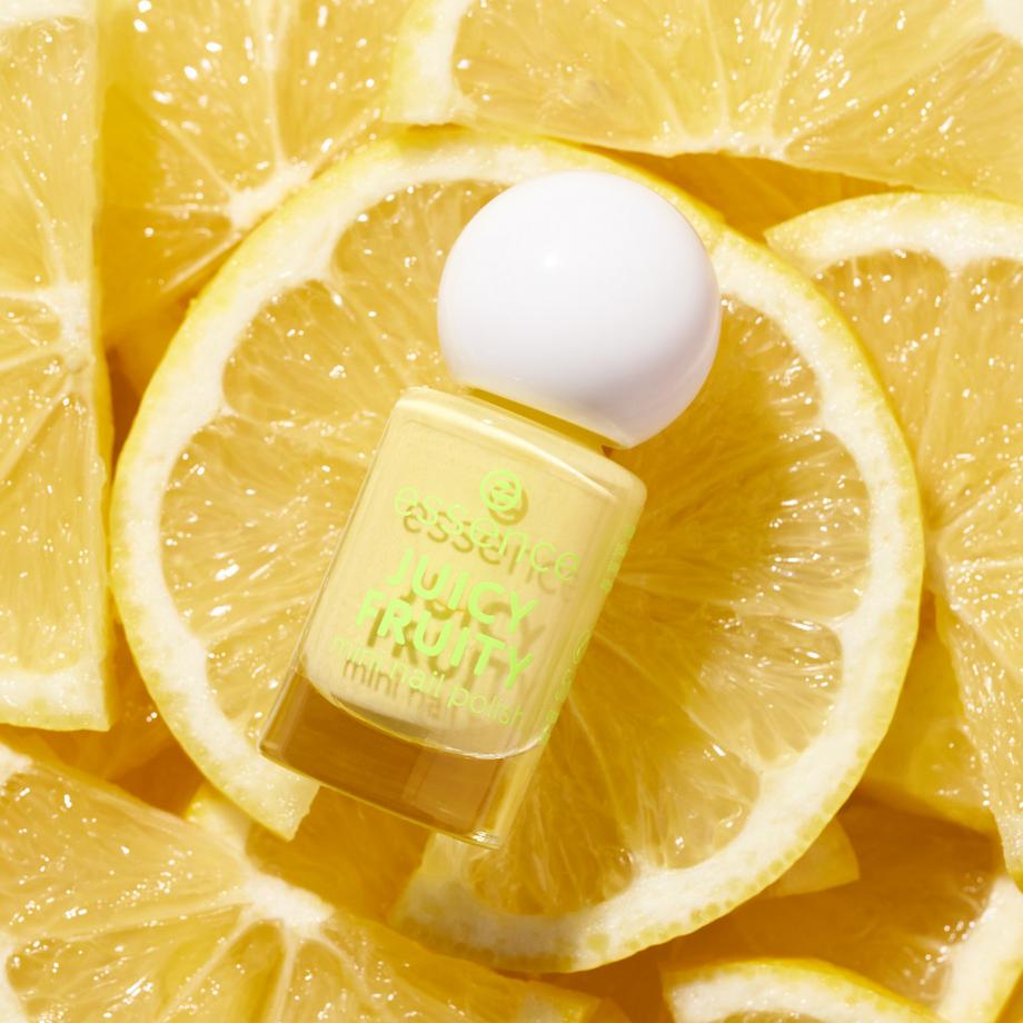 essence  JUICY FRUITY mini nail polish mini vernis à ongles 