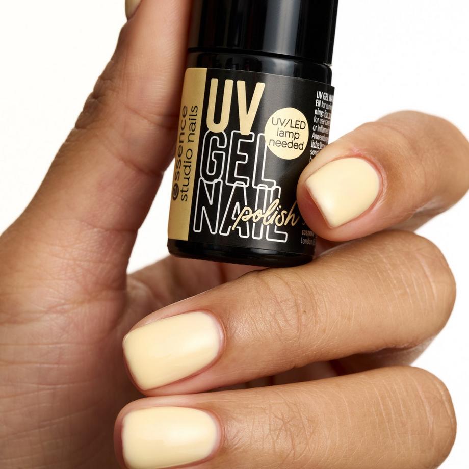essence  studio nails Smalto UV GEL per unghie 