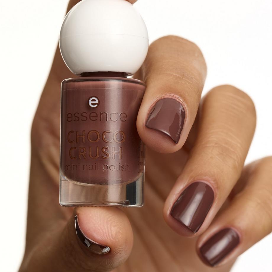 essence  CHOCO CRUSH mini nail polish mini vernis à ongles 