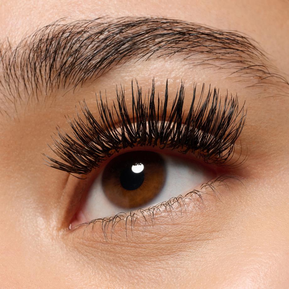essence  LASHES TO IMPRESS faux cils 