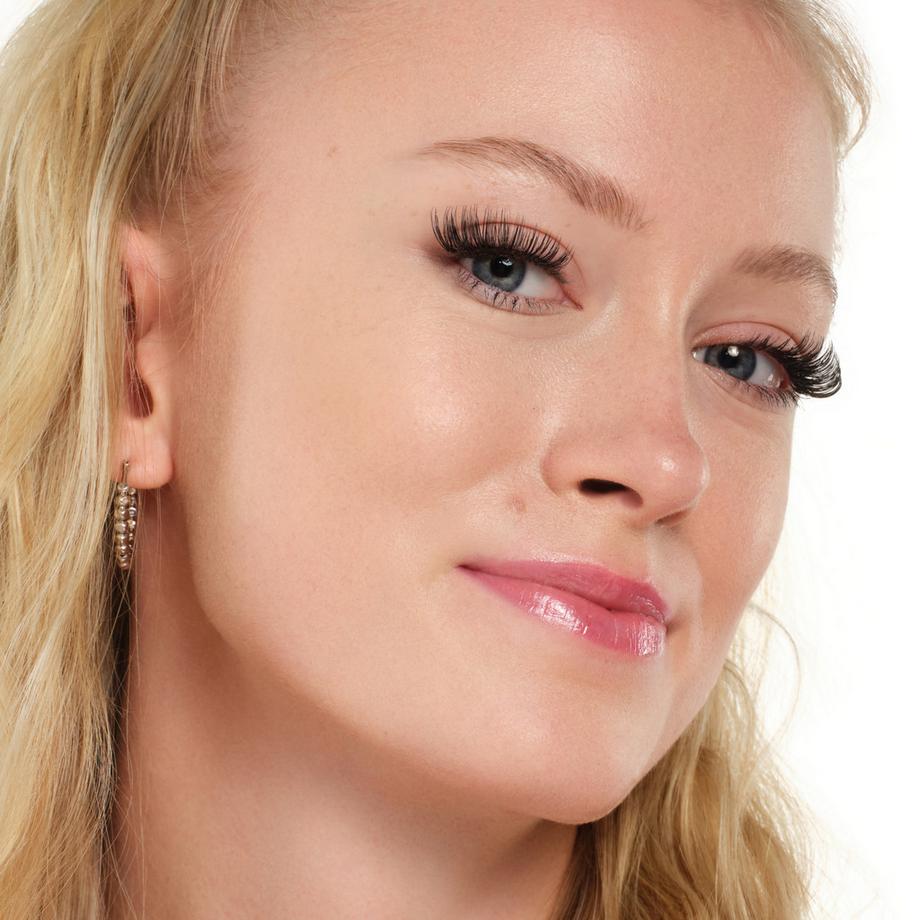 essence  LASHES TO IMPRESS faux cils 