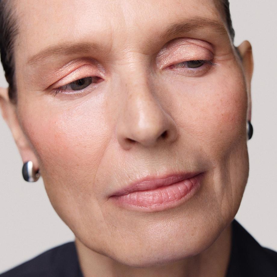 Merit Beauty  Solo Shadow Sheen - Fard A Paupieres Irisé 