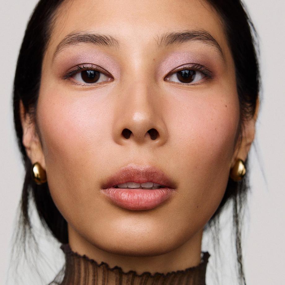 Merit Beauty  Solo Shadow Sheen - Fard A Paupieres Irisé 