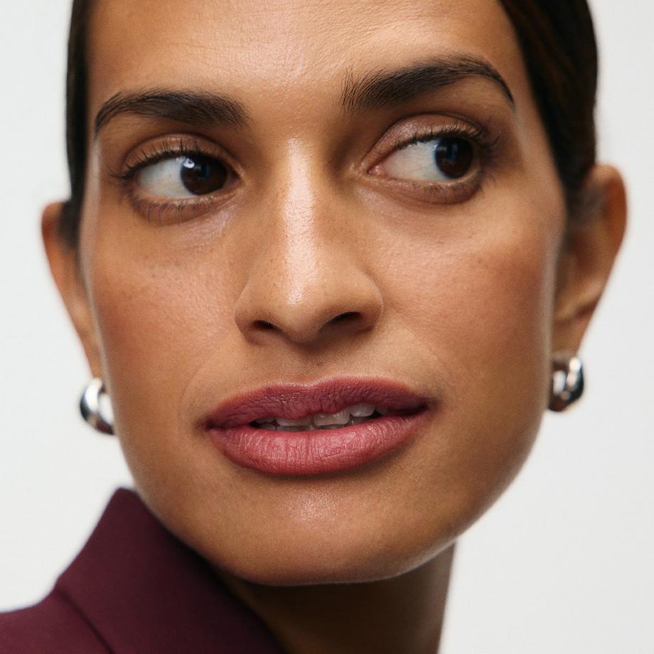 Merit Beauty  Signature Lip Blush - Rouge À Lèvres Mat Modulable 