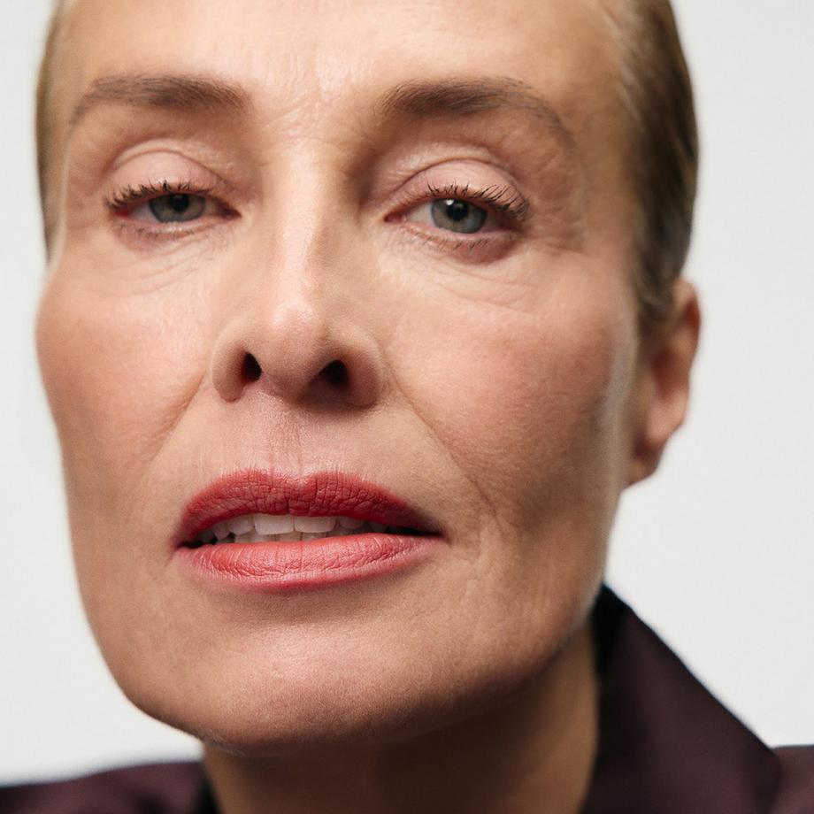 Merit Beauty  Signature Lip Blush - Rouge À Lèvres Mat Modulable 