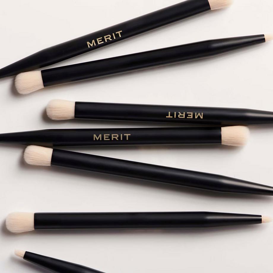 Merit Beauty  Brush No. 2 - Pinceau Ombre À Paupières 