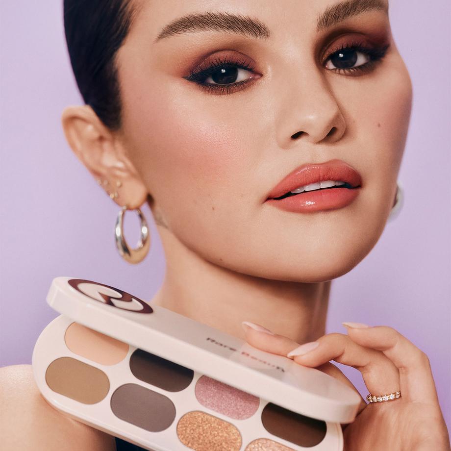 RARE BEAUTY  Essential Neutrals - Palette d'ombres à paupières 