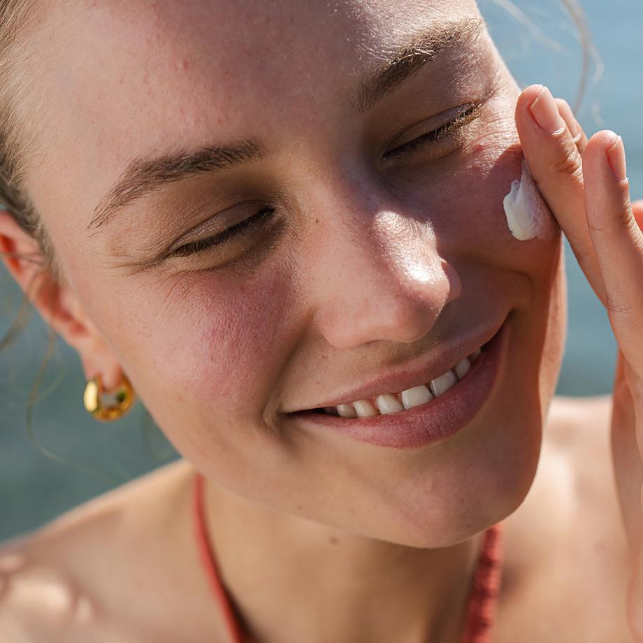 Daylong  Instant Protect & Ultra Care Fluide hydratant anti-âge Fluid SPF 30 