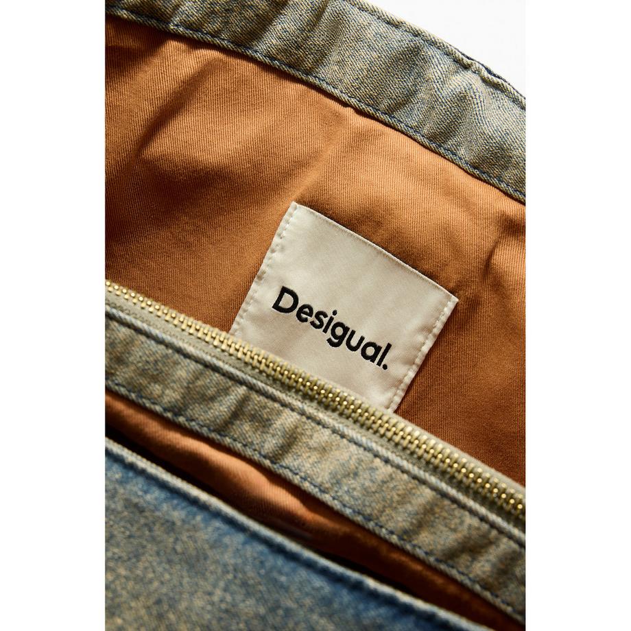 Desigual   