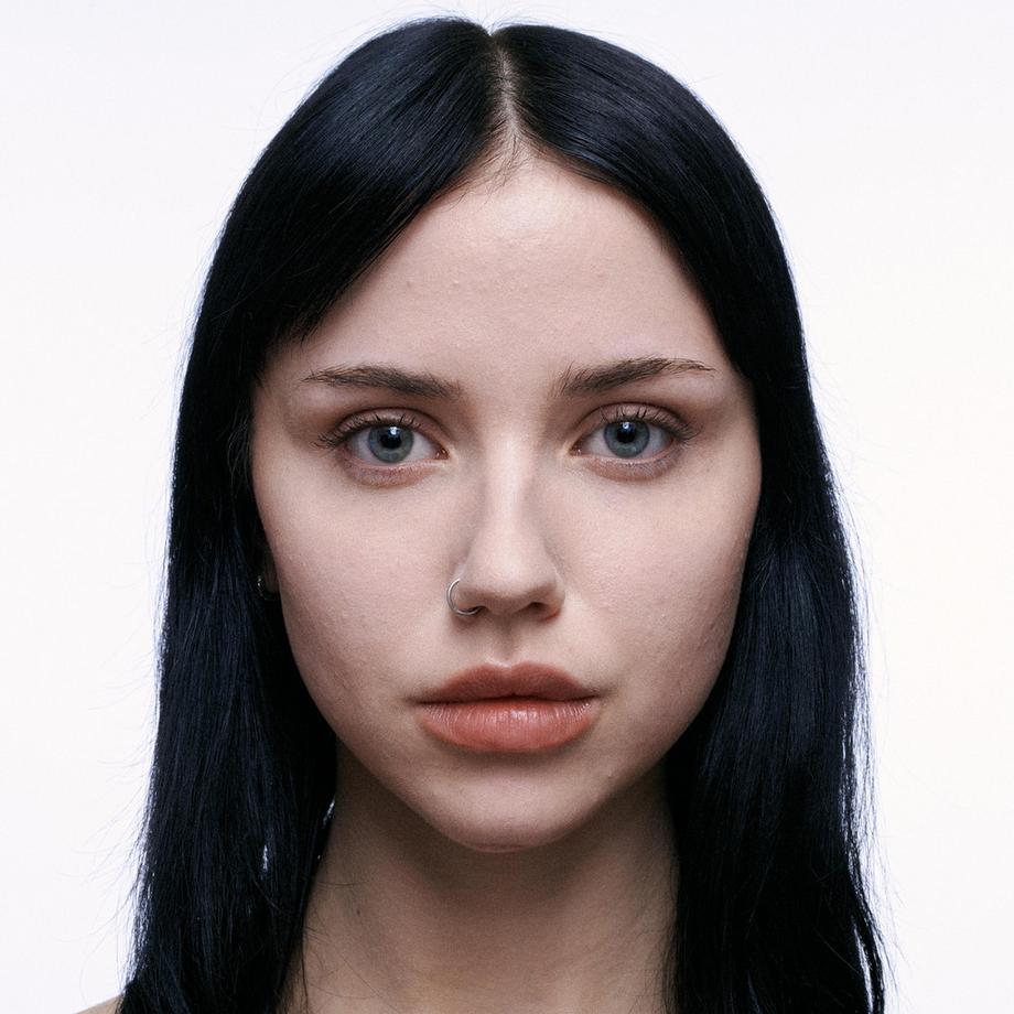 MAC Cosmetics  Studio Fix 36HR Smooth Angles Concealer 