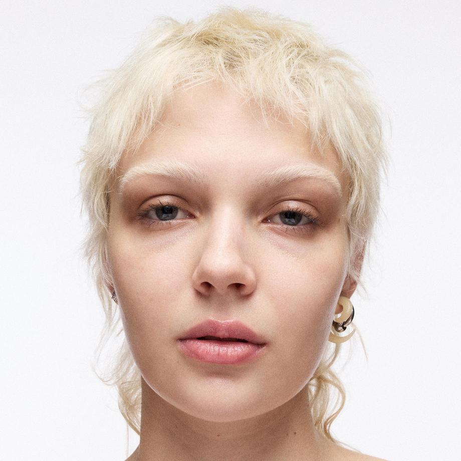 MAC Cosmetics  Studio Fix 36HR Smooth Angles Concealer 