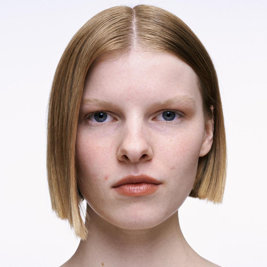 MAC Cosmetics  Studio Fix 36HR Smooth Angles Concealer 