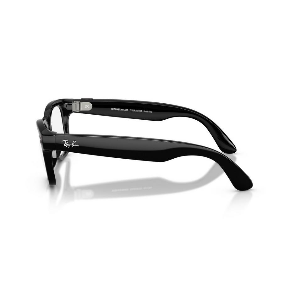 RAY-BAN WEARABLE Stories Wayfarer Smart Glasses  