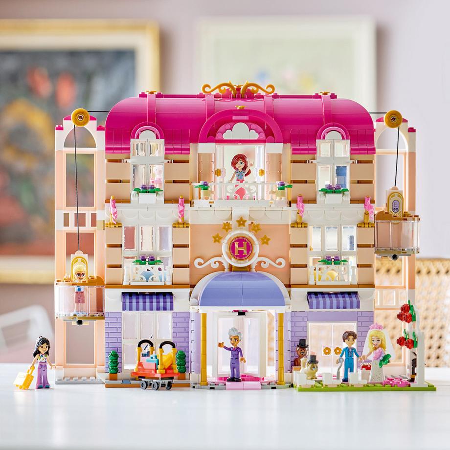 LEGO®  42704 Le grand hôtel de Heartlake City 