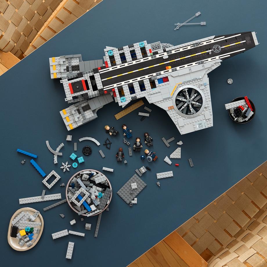 LEGO®  76354 L’héliporteur du SHIELD 