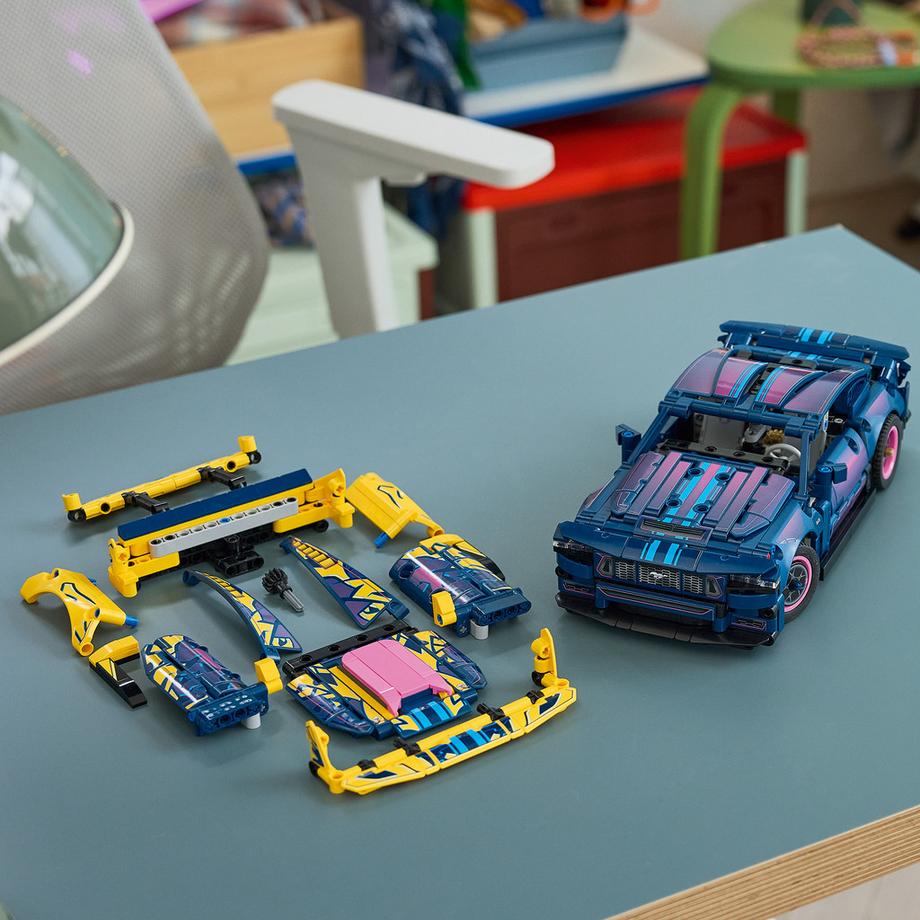 LEGO®  42236 Voiture Ford Mustang GT à personnaliser 